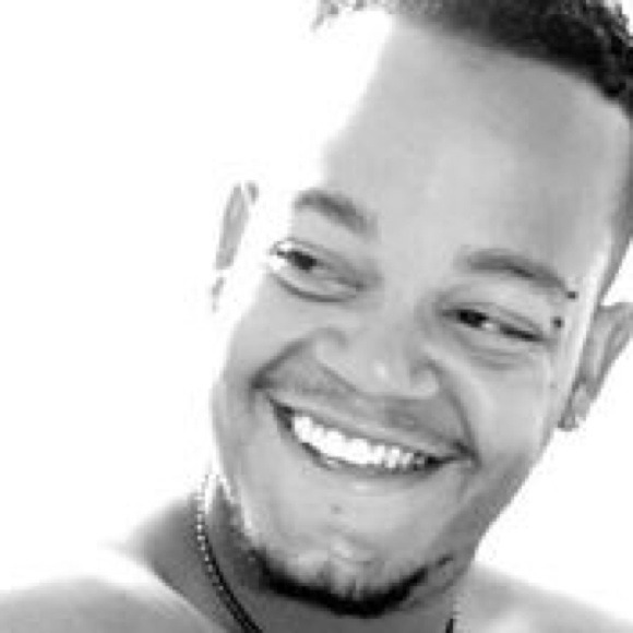 Profile Picture of Mike Mateo (@m2wonderland) on Poshmark