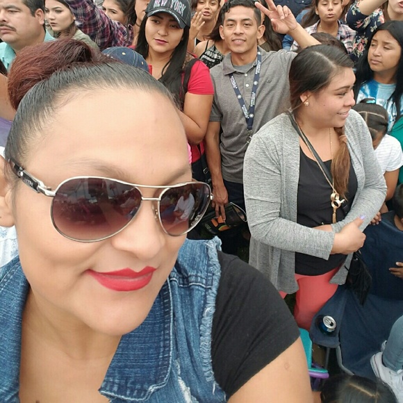 Profile Picture of Lissette Jimenez (@lissettejimenez) on Poshmark