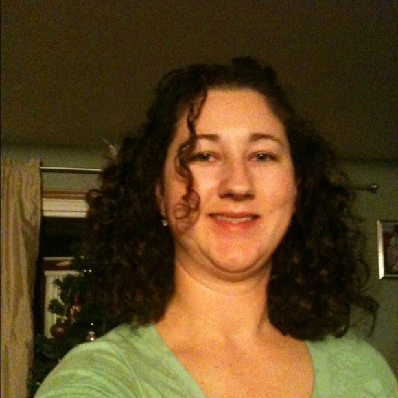 Profile Picture of Renee Gidcumb (@hygienist2930) on Poshmark