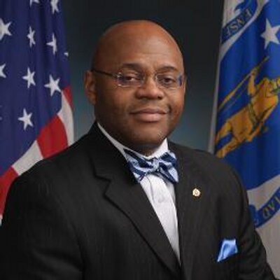 Profile Picture of William Mo Cowan (@SenMoCowan) on Twitter