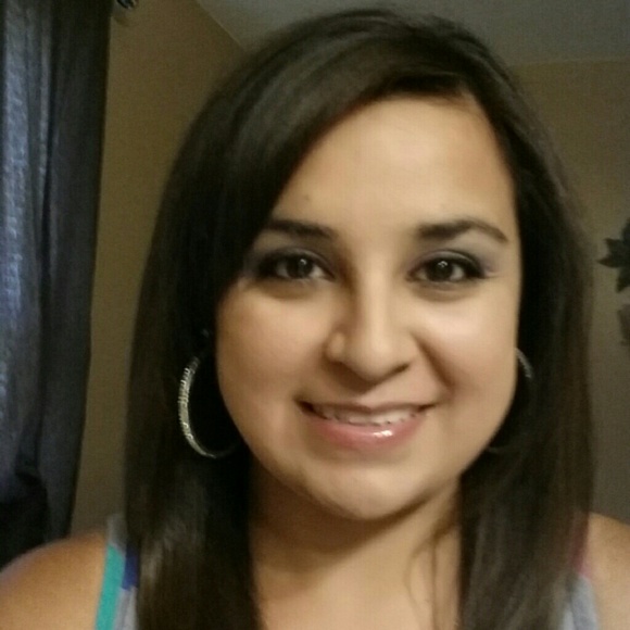 Profile Picture of Melina Chorak (@meli81) on Poshmark