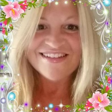Profile Picture of Margaret Browne (@Margarettwin1) on Twitter