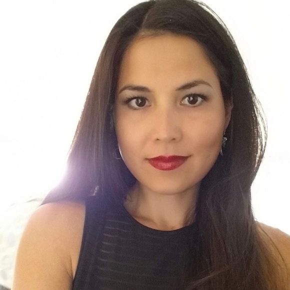 Profile Picture of Michelle Shortley (@mishchelly33) on Poshmark