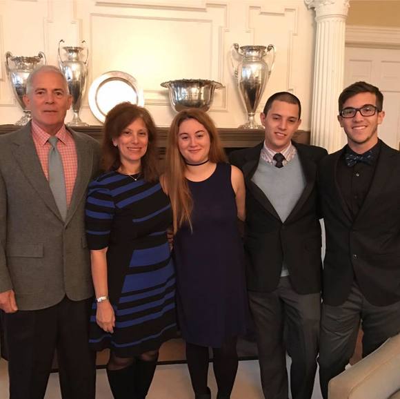 Profile Picture of Nadine Arcomano (@nadine1259) on Poshmark