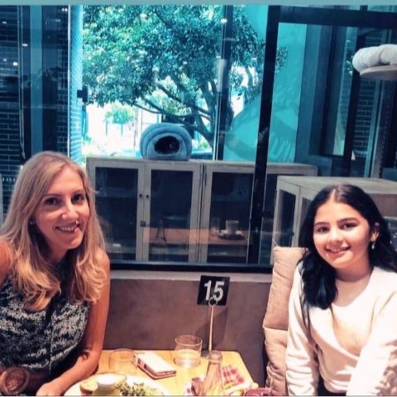 Profile Picture of Sia Polias (@siapoli) on Poshmark