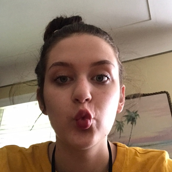 Profile Picture of Bianca Gibbs (@bianca8749) on Poshmark