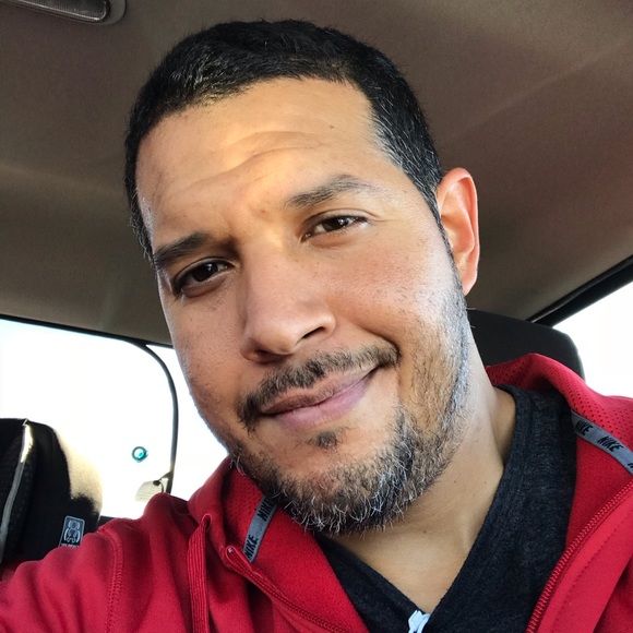 Profile Picture of Robert Olvera (@rob_83) on Poshmark