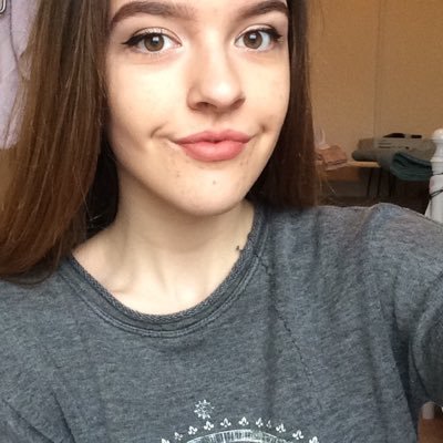 Profile Picture of Vicky Ingram (@vickyyingram) on Twitter