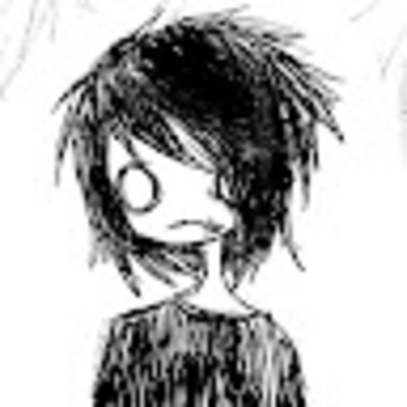 Profile Picture of Andy F (@aliviaflower9) on Poshmark