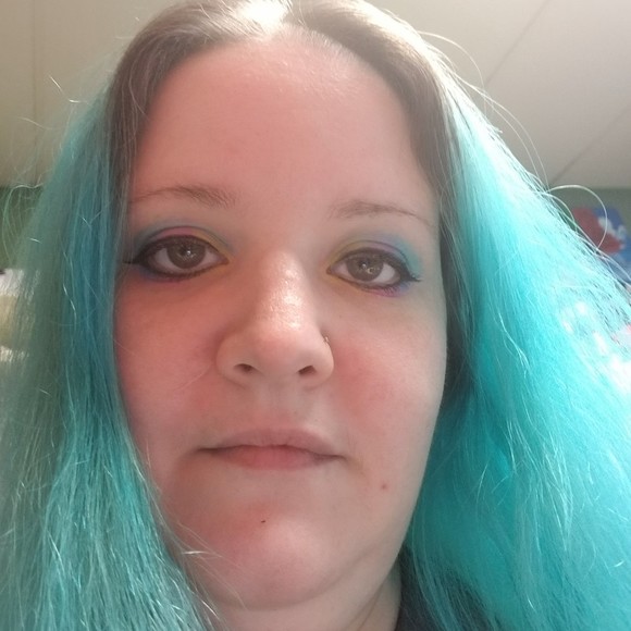 Profile Picture of Kimberly Holmes (@honey23537) on Poshmark