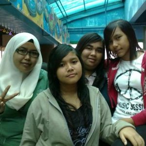 Profile Picture of Farah Bakar (@304834697) on Myspace