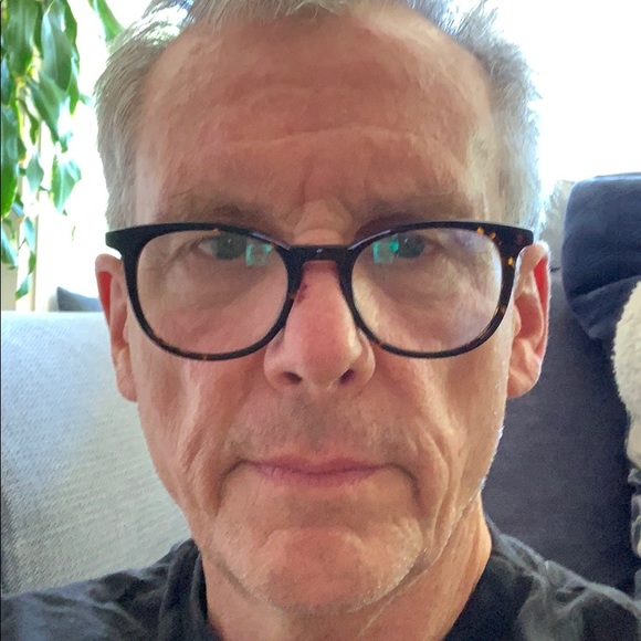 Profile Picture of Jonathan Stark (@starkeef) on Poshmark