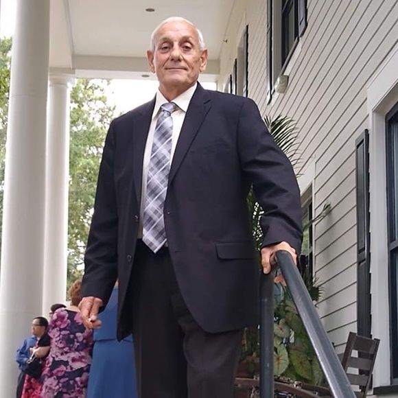 Patrick Blell - Poshmark Profile Picture of Patrick Blell (@patrick32749) on Poshmark