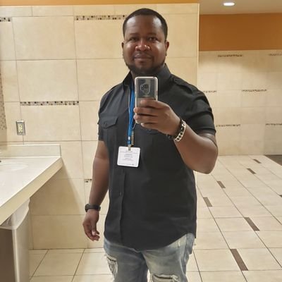Profile Picture of Lawrence Anglin (@lawrence_anglin) on Twitter