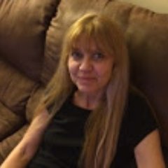 Profile Picture of Theresa Engel (@theresa6118) on Twitter