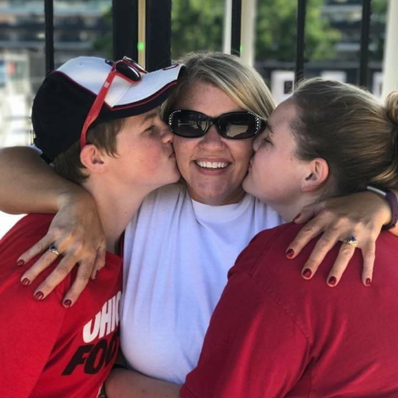 Jennifer Delung - Poshmark Profile Picture of Jennifer Delung (@djd1822) on Poshmark