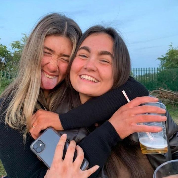 Profile Picture of ella_carton (@ella_carton) on Tiktok