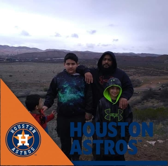 Profile Picture of Edelmiro Sifuentes jr. (@edelmiros) on Poshmark