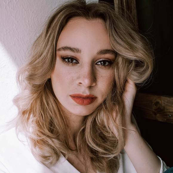 Viktoriia Glebova - Poshmark Profile Picture of Viktoriia Glebova (@vglebova) on Poshmark