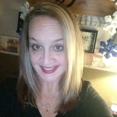 Profile Picture of Angela Dickenson (@2CNANNY) on Twitter