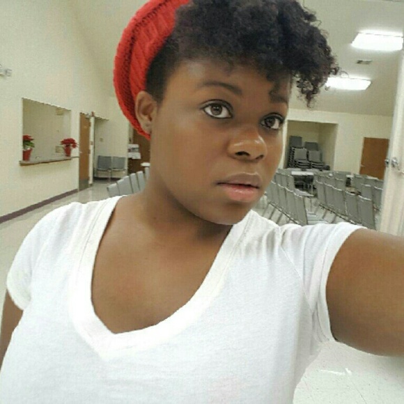Profile Picture of Kaisey Nelson (@kaiseykais) on Poshmark