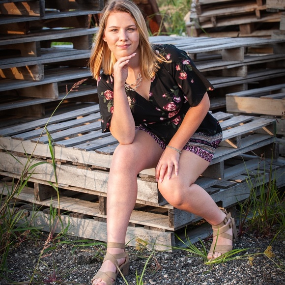 Profile Picture of Zoe Spoljaric (@zspoljar) on Poshmark