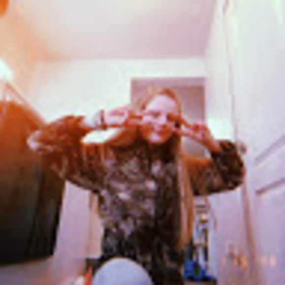 Profile Picture of Bailey Bateman (@baileyprince14) on Poshmark