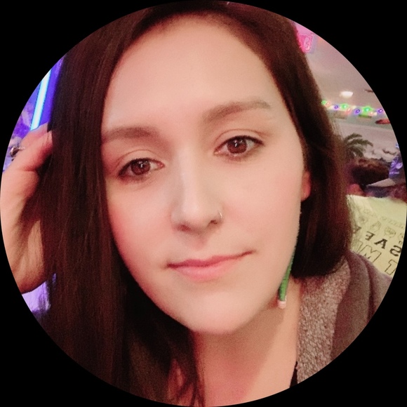 Profile Picture of Melissa Hobkirk (@missy07301985) on Poshmark