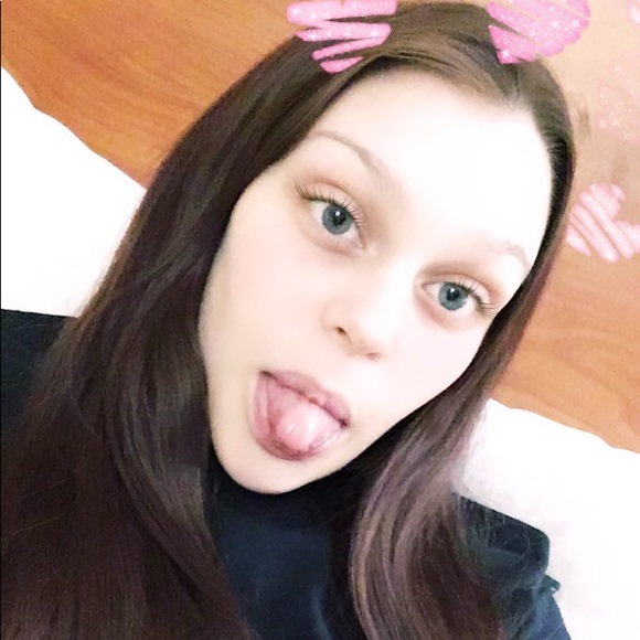 Profile Picture of Kayla Plautz (@kaylaplautz8) on Poshmark