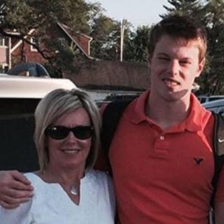 Profile Picture of Julie Neff (@julie.neff.3557) on Facebook