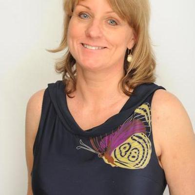 Profile Picture of Dr Claire Barnes (@lucentclaire) on Twitter