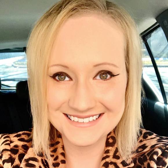 Profile Picture of Amanda Beauchamp (@amandabeauch108) on Poshmark