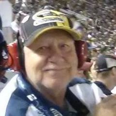 Profile Picture of larryleeschneider (@larryleeschneider) on Tiktok