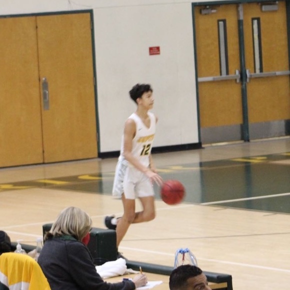 Profile Picture of Julian Sotomayor (@juliansotomayor) on Poshmark