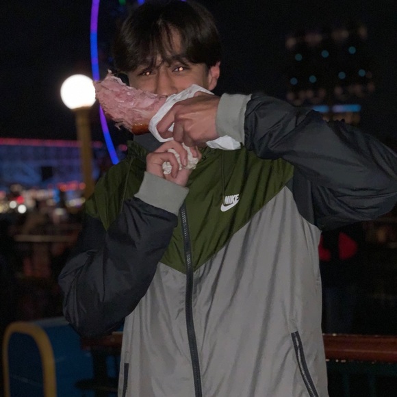 Profile Picture of Gabriel Gamboa (@gabe_13125) on Poshmark