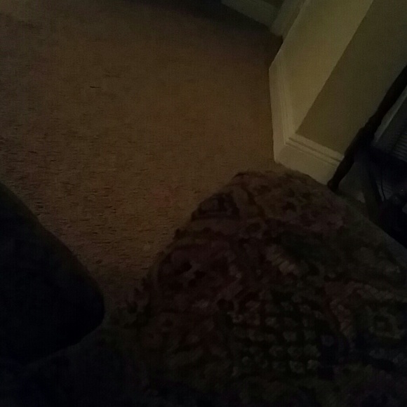 Profile Picture of Julia Willis (@juliawil) on Poshmark