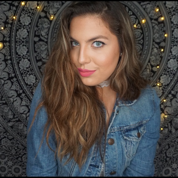 Mayi Garzon - Poshmark Profile Picture of Mayi Garzon (@mayi97) on Poshmark