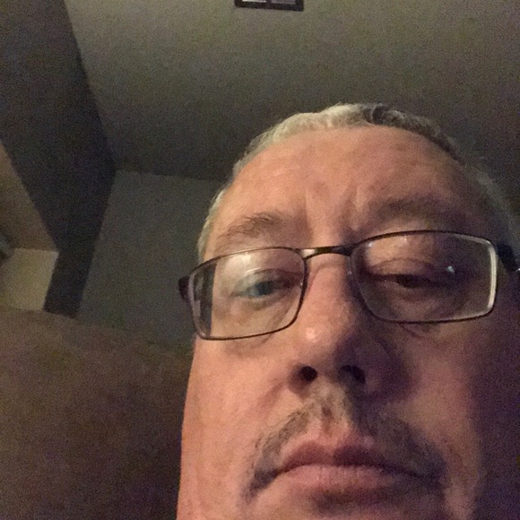 Profile Picture of Craig Dennis (@cragd62) on Poshmark