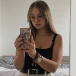 Profile Picture of 𝐜𝐡𝐥𝐨𝐞́ 𝐜𝐚𝐫𝐫𝐢𝐞𝐫 🍎 (@chloe.cr3) on Instagram