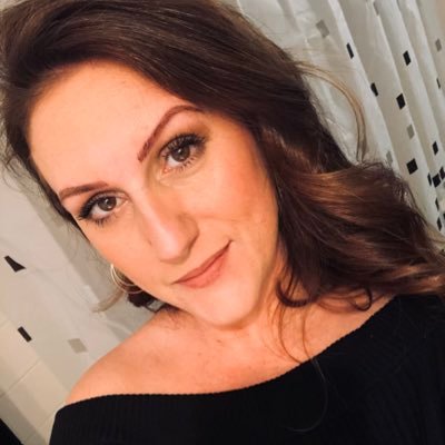 Profile Picture of Isabelle (@IsaDuquette) on Twitter