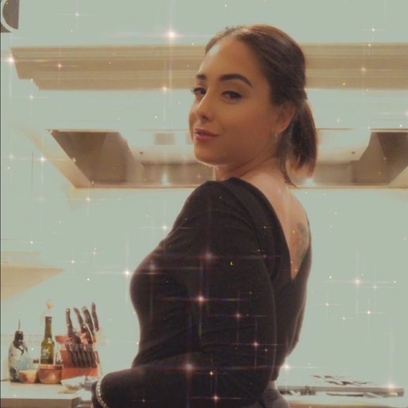 Breanne Sentineal - Poshmark Profile Picture of Breanne Sentineal (@brexxoo) on Poshmark