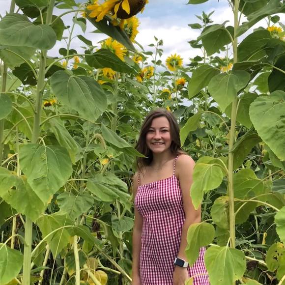 Profile Picture of Jenna Dhondt (@jdhondt202) on Poshmark