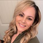 Profile Picture of Laura Baxter-Keller Williams (@laura.y.baxter) on Instagram