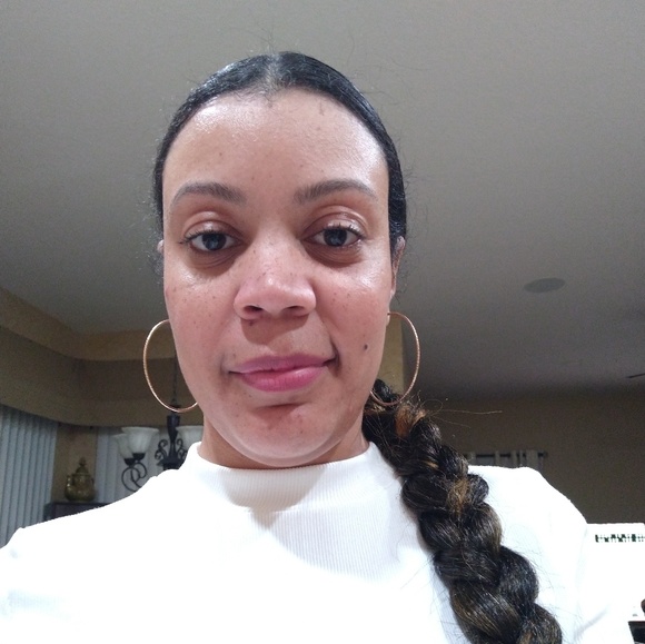 Profile Picture of Stephanie Codd (@janedoe128) on Poshmark