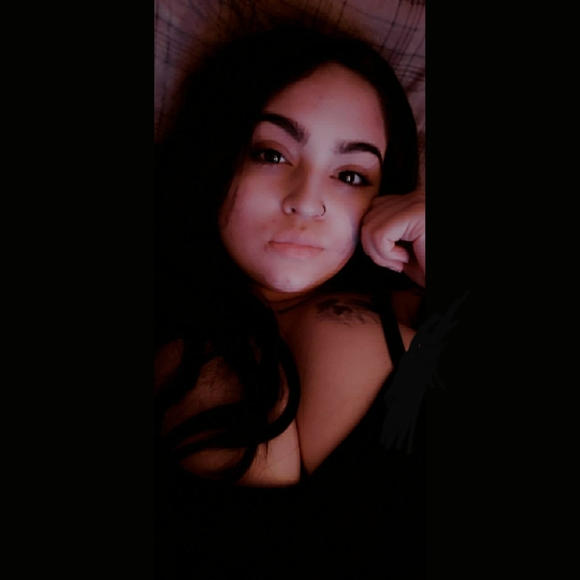 Profile Picture of Mia Carrizosa (@miacarrizosa) on Poshmark