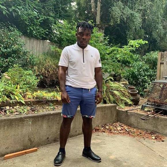 Profile Picture of Lassanah Glasbrenner (@lassanah) on Poshmark