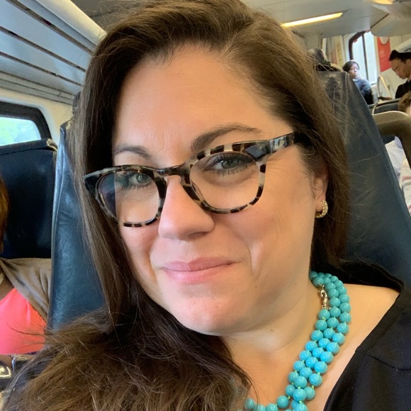 Profile Picture of Julia Worcester (@naptowngirl1980) on Poshmark