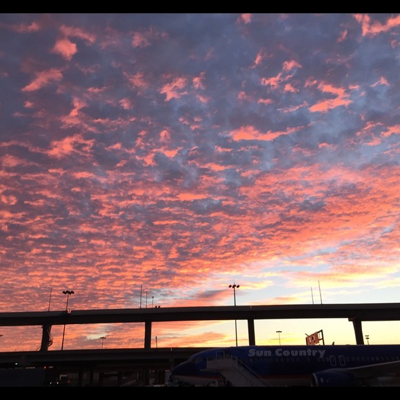 Profile Picture of Robert Hendricks (@plybizzi) on Poshmark