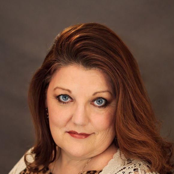 Profile Picture of Kimberly Rossetti (@kimberlyrossett) on Poshmark