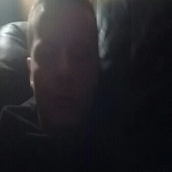 Profile Picture of Josh Tressler (@jtress123) on Poshmark